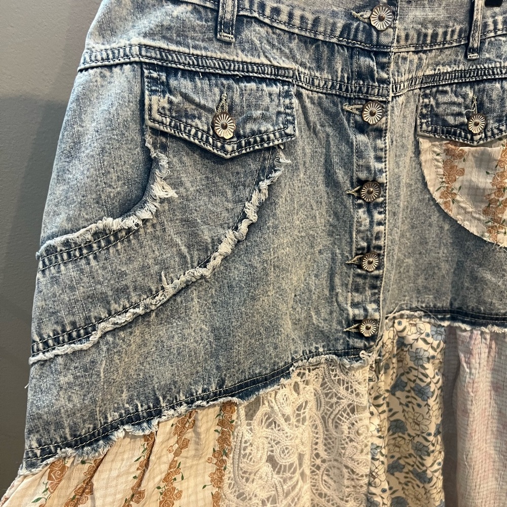 *Free Gift* POL Denim and Lace A-Line Skirt - Picture 5 of 13